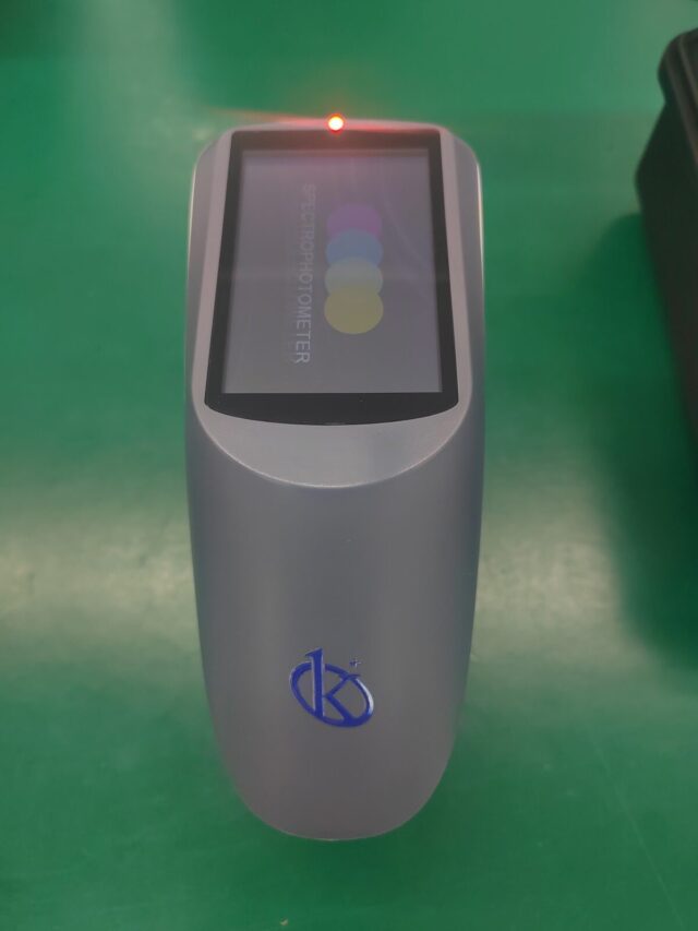 Spectrophotometer-YR05505-Romania-2-1-rotated